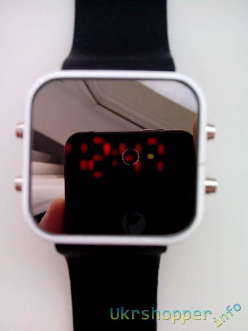 TinyDeal: LED часы