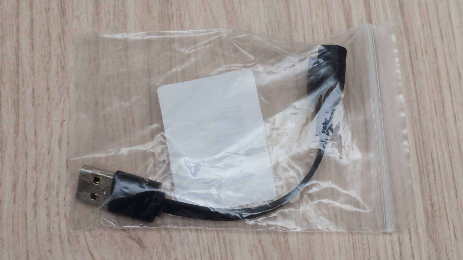 GearBest: Зарядный кабель для браслета Xiaomi Mi band 2