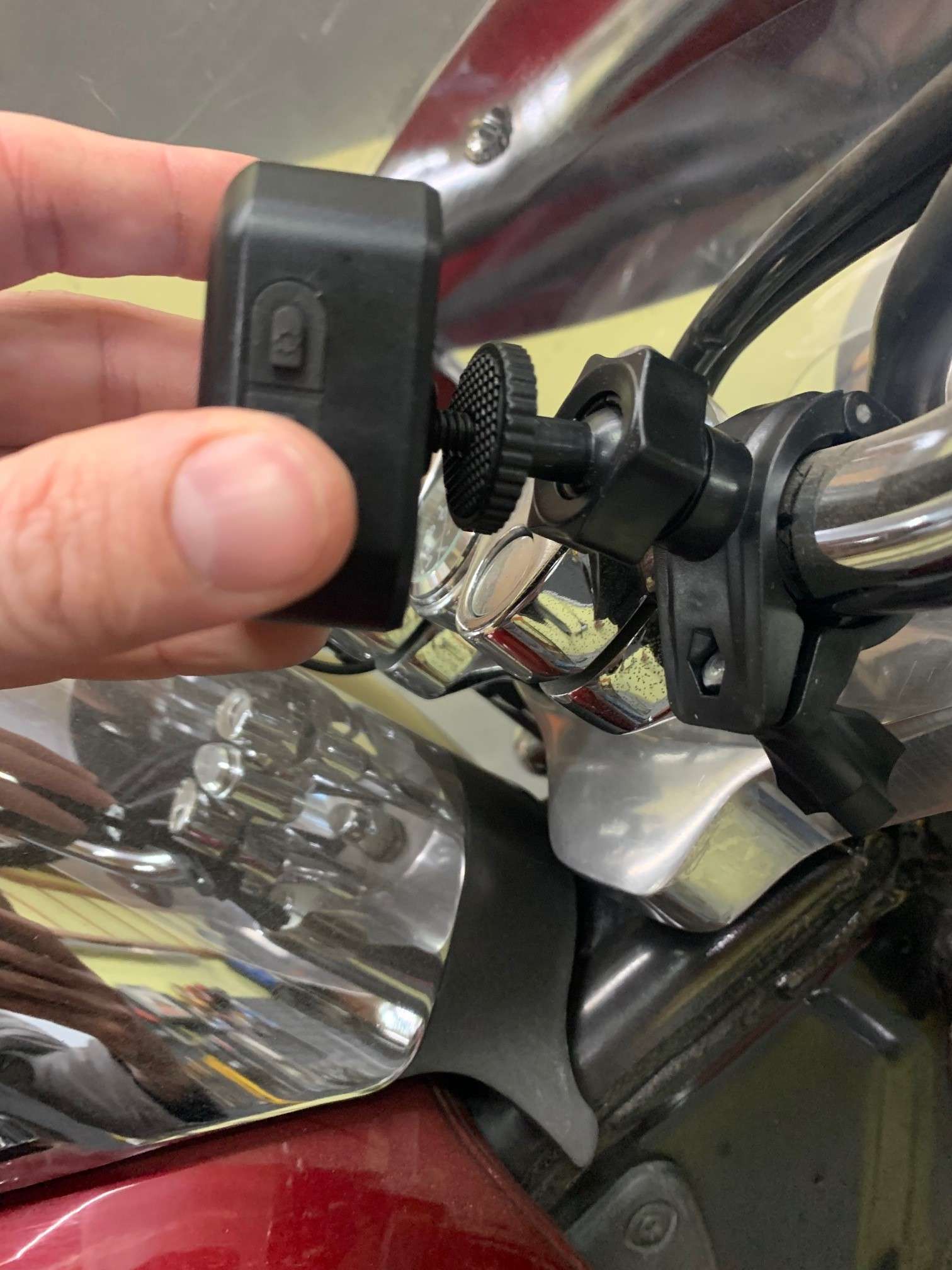 TomTop: Система контроля давления в шинах для мотоциклов - удобно для мото путешествий