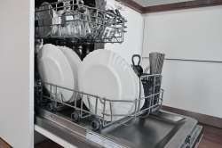 Невидимая, но классная встраиваемая посудомоечная машина Candy Brava CDIH 2D1047-08